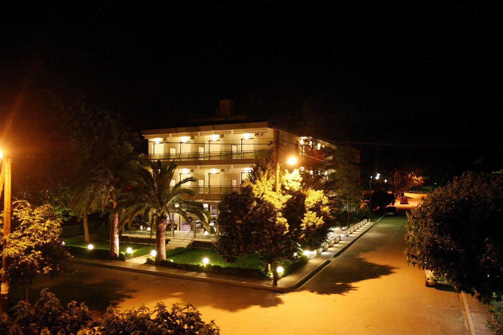 Alexakis Hotel & Spa Loutra Ipatis Exterior photo